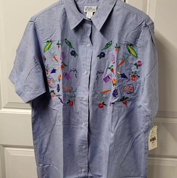 Kathy White Blouse Top Women's Size: 18W Button Carrots Gardening - Picture 2 of 12